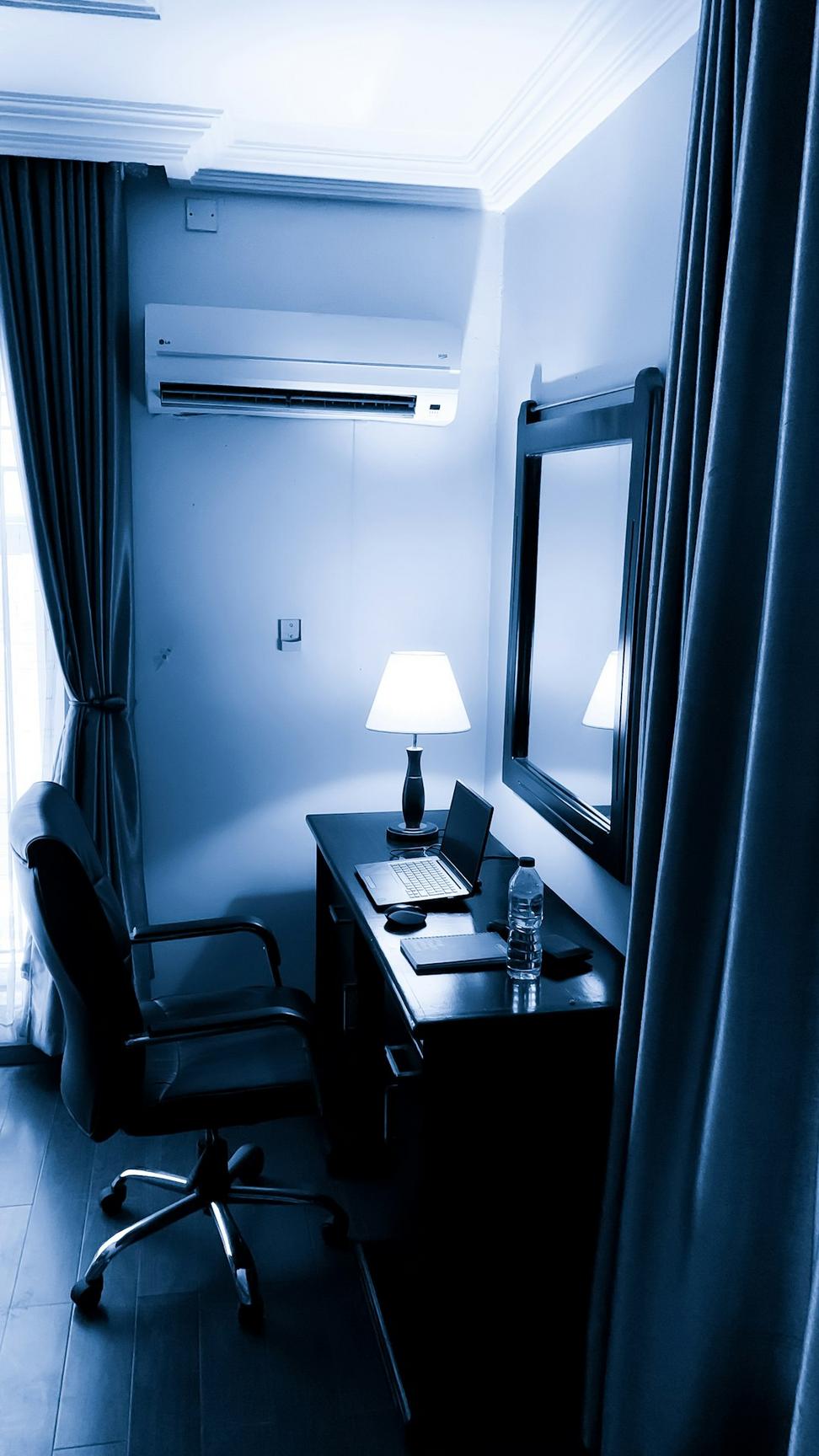 Executive Business Room